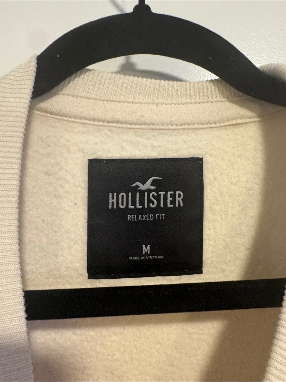 Hollister Men’s Zermatt Switzerland Graphic Crewneck Sweater - Cream